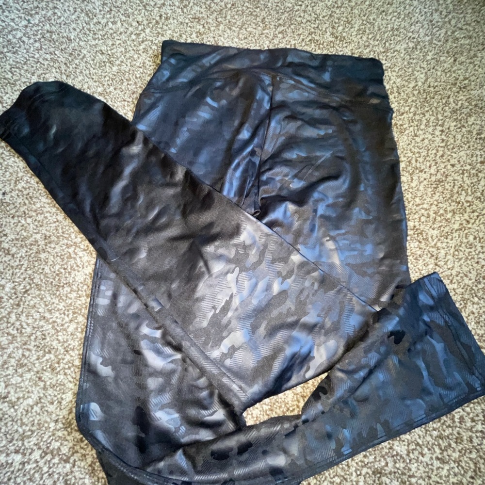 CLOSET CLEAN OUT - Picture 3 of 4